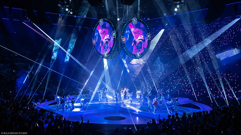 ruby law rula designs unfolding cube stage for white summer concert in hong kong 6