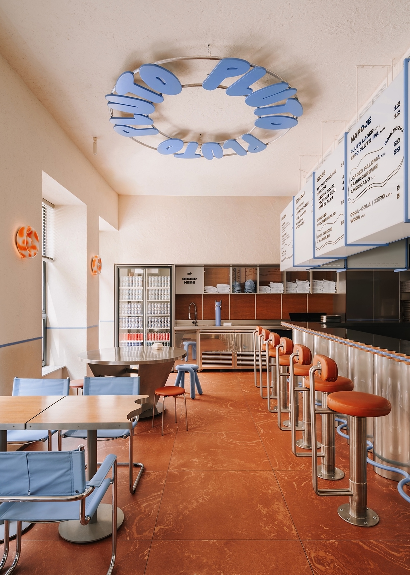 PLUTO BURGA ROLA 6 Diseño interior de fusión 6