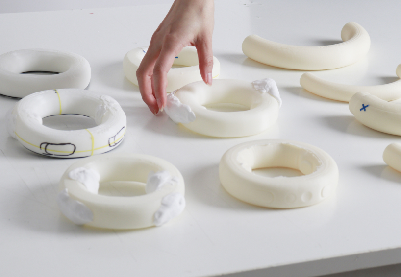 tuno ring-shaped DJ controller reimagines the deck as a portable donut device