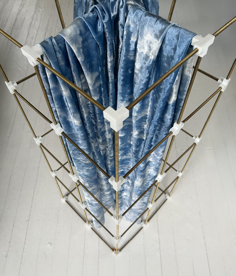 Massimiliano Malagos Transscalar Silla Design Réplica de exoesqueleto sin núcleo de alto nivel 2