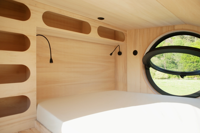 round-eyed tiny binocles homes bring compact living on wheels