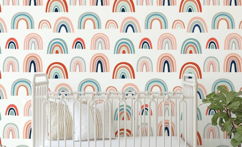 El papel tapiz despegable y adhesivo de Love vs Design reconsidera los interiores temporales para la vida moderna