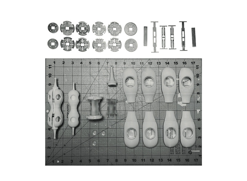 astronaut’s amulet: a pocket-sized capsule for keepsakes and memories in zero gravity