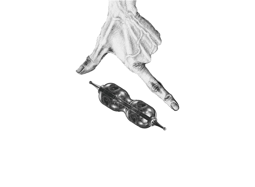 astronaut’s amulet: a pocket-sized capsule for keepsakes and memories in zero gravity