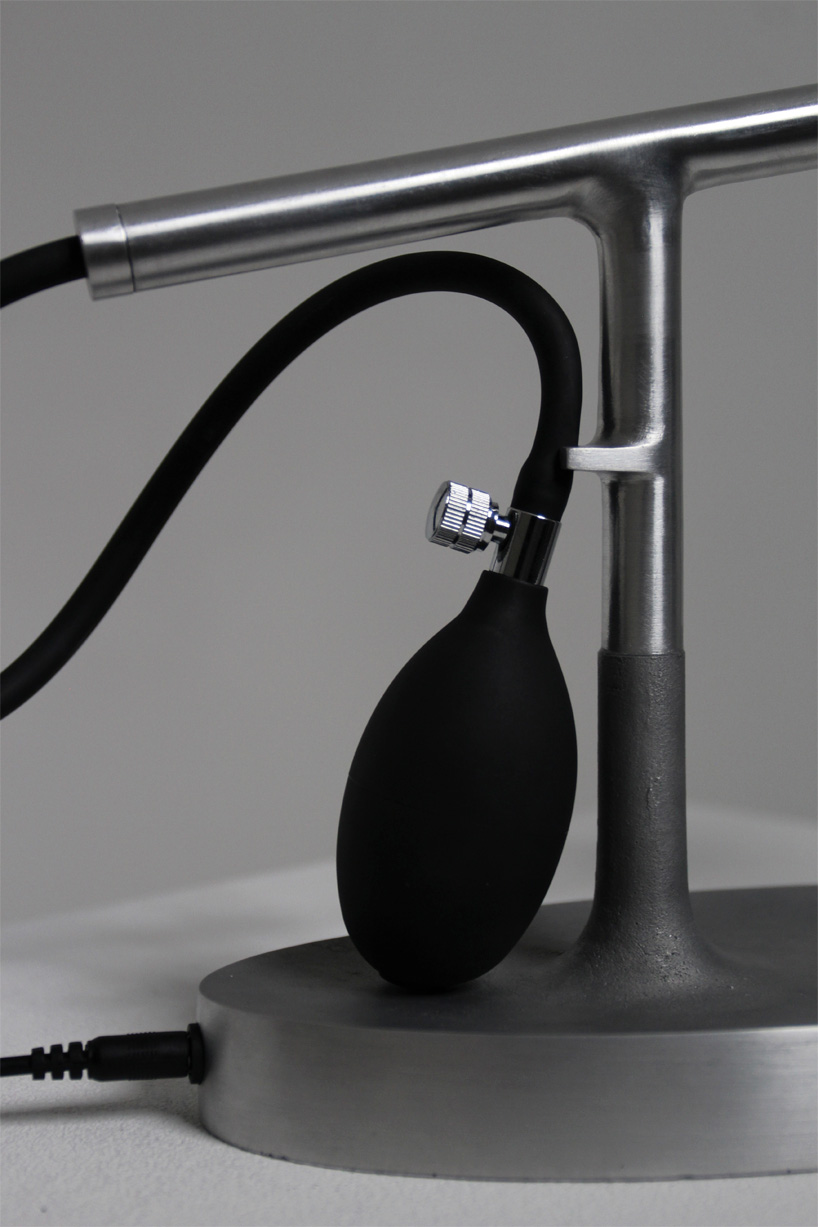 La serie de iluminación interactiva utiliza presión de aire para activar estructuras de luz inflables