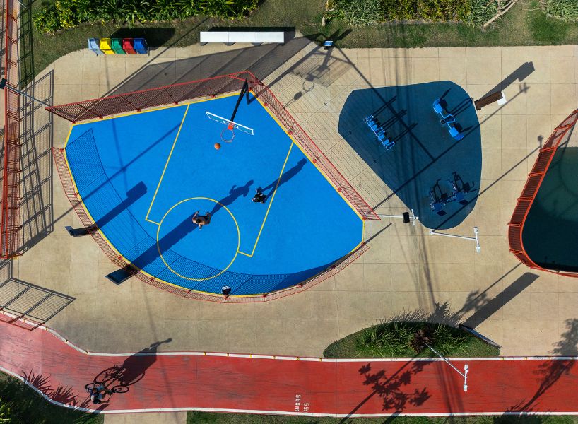 elevated linear park reclaims canal runing along brazilian city center