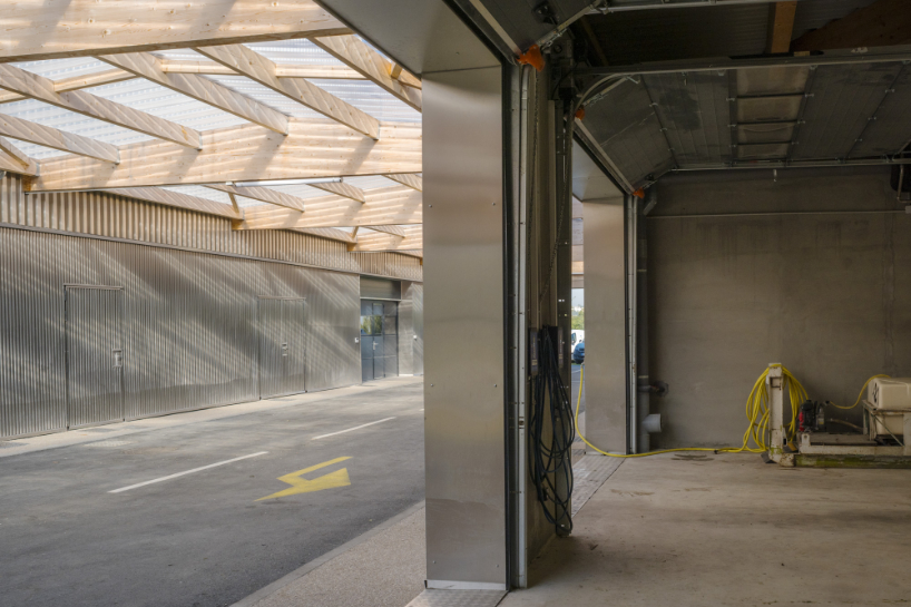 reflective steel sheet cladding wraps ach&egrave;res technical center in france