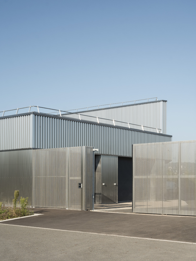 reflective steel sheet cladding wraps ach&egrave;res technical center in france
