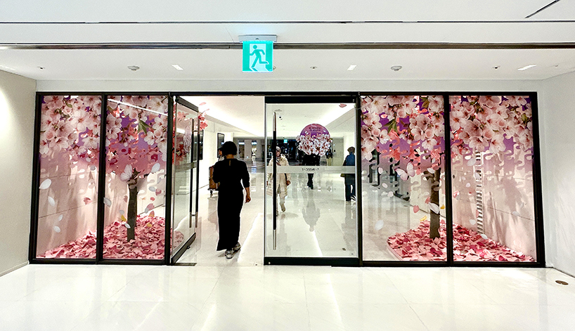 blooming graphics and floral installations take over shinsegae department store for spring - 10