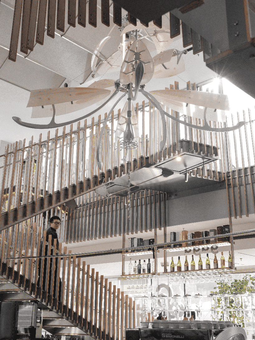 blossoms’ unfolding rhythm transforms into a breathing-like kinetic installation - 1