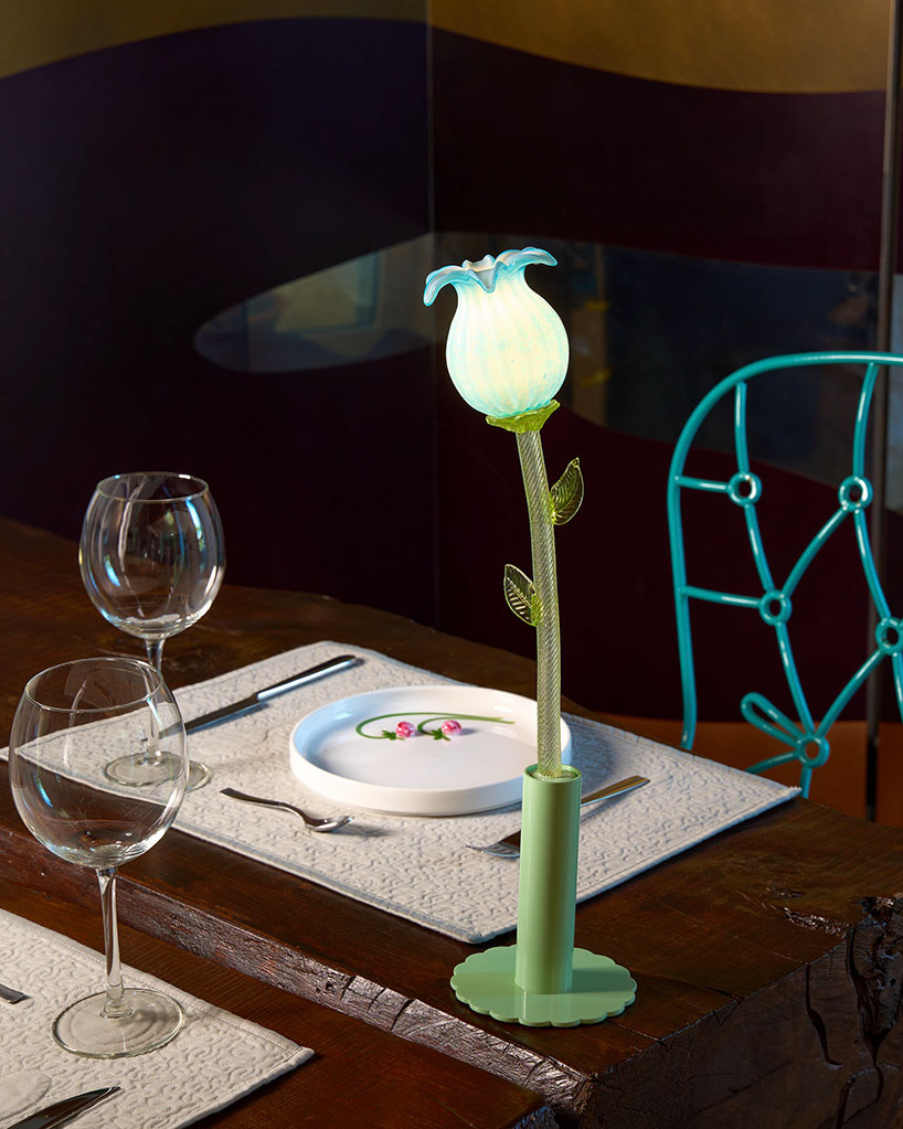 six murano glass flowers turn into portable table lamps that glow at a touch - 10
