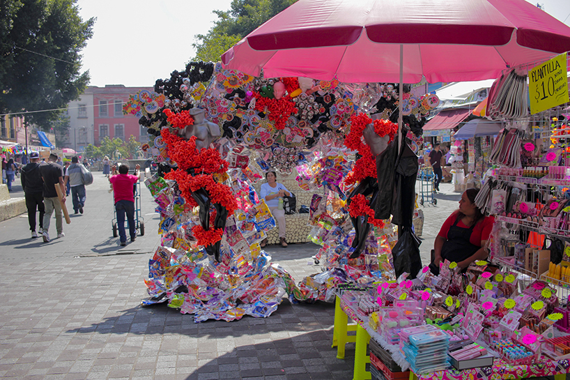 plastic cups, cheetos in resin, and mannequins become new-age mexican baroque artworks - 7