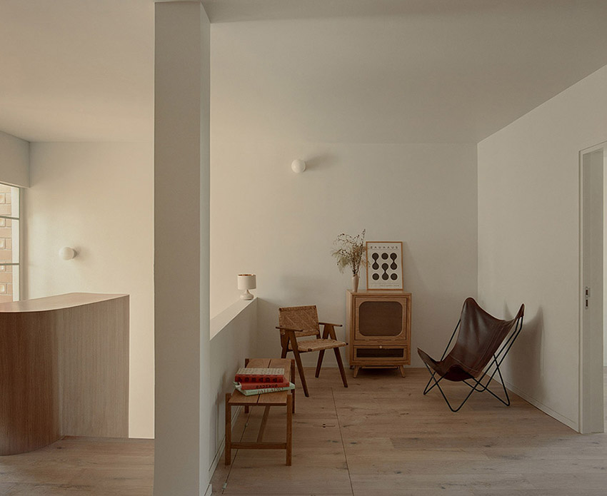 amasa estudio carves patios and millwork into a mid-century home in mexico city - 11