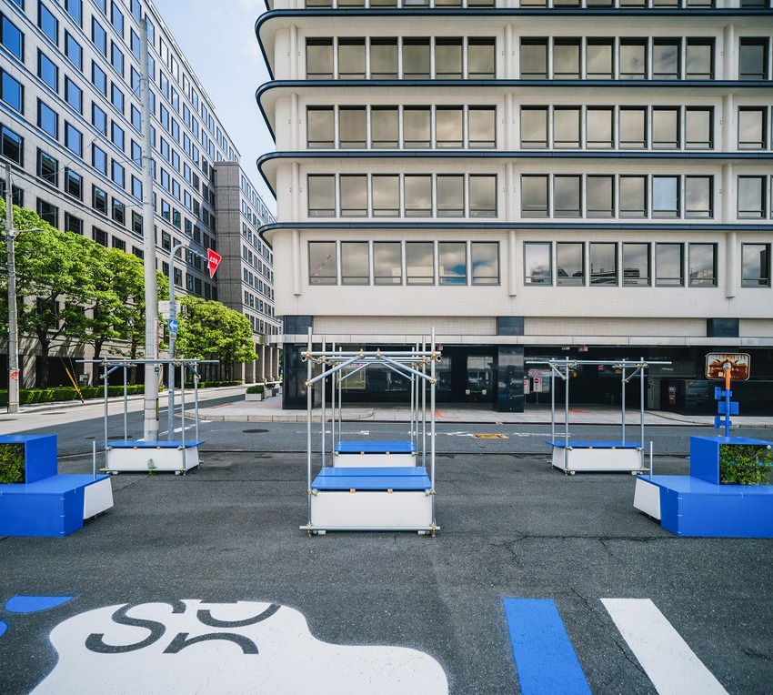 scaffolding pipes turn into street furniture activating a future development site in osaka - 8