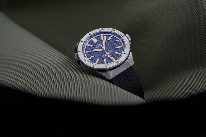how vulcanised rubber became a luxury material on the wrist 4