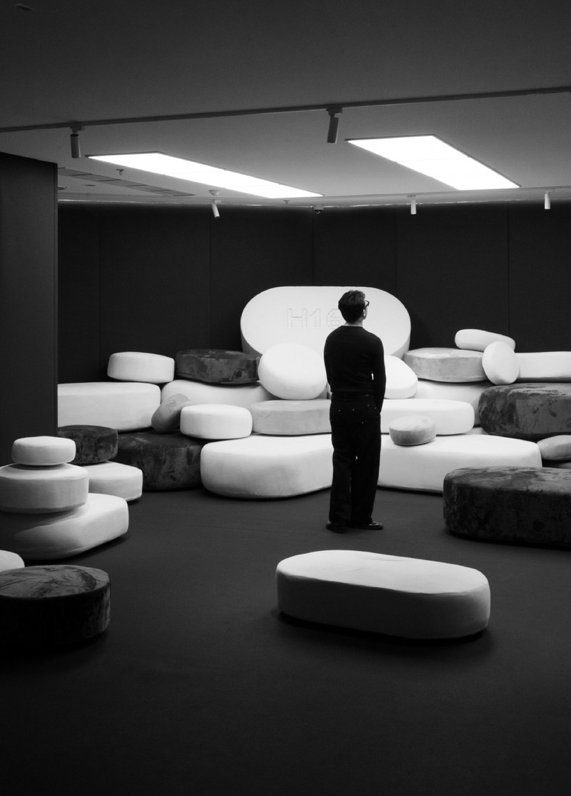 tablet-shaped pillows turn 48 hours of sleeplessness into tactile installation - 9