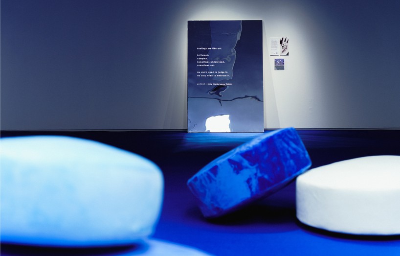 tablet-shaped pillows turn 48 hours of sleeplessness into tactile installation - 7