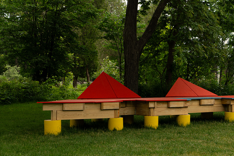 six disassembled facade fragments turn into playable open-ended stage in lake forest - 8