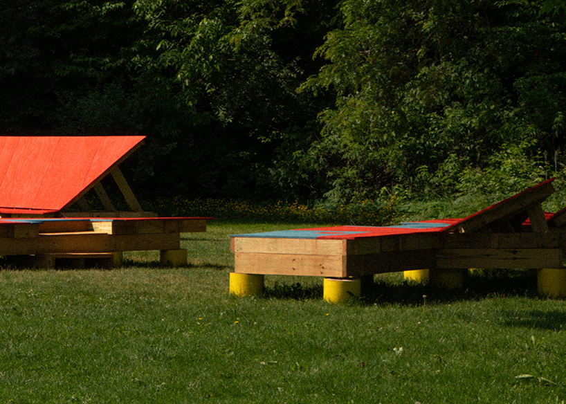 six disassembled facade fragments turn into playable open-ended stage in lake forest - 6