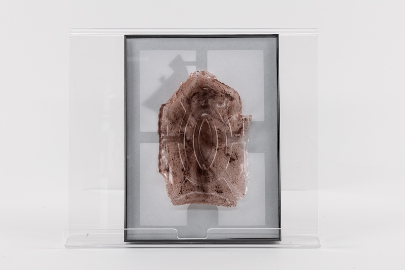 open-source paint archive explores reusable biomaterials and earth pigments for fine art - 12