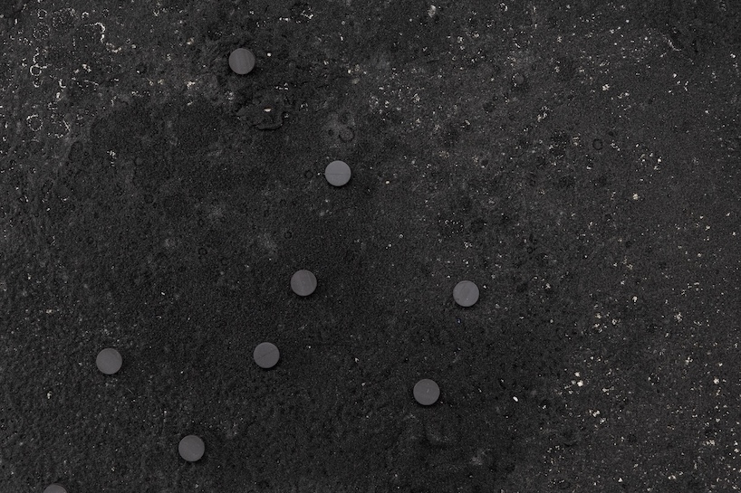 open-source paint archive explores reusable biomaterials and earth pigments for fine art - 3