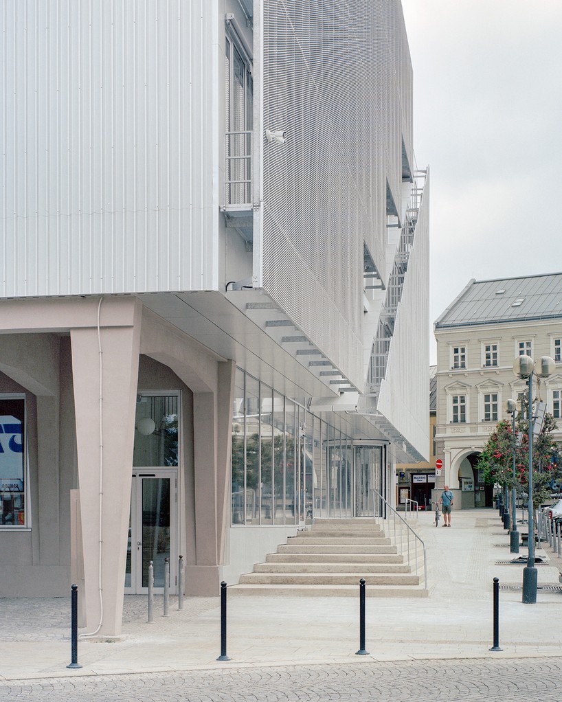 reconstruction of city hall in prerov a building that opens to its city 2