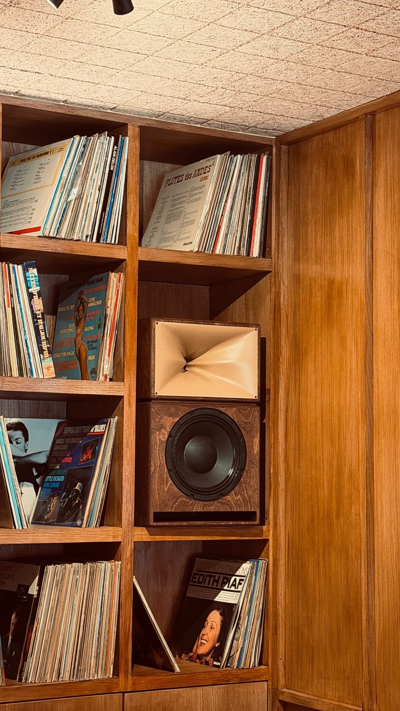 SOBO wraps paris listening restaurant in oak, vintage furniture, and acoustic panels - 10