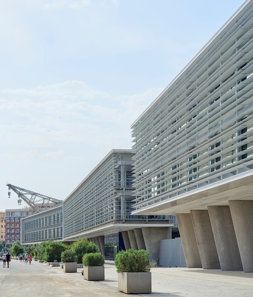 erre completes the marina de empresas campus with a third building facing the sea 2