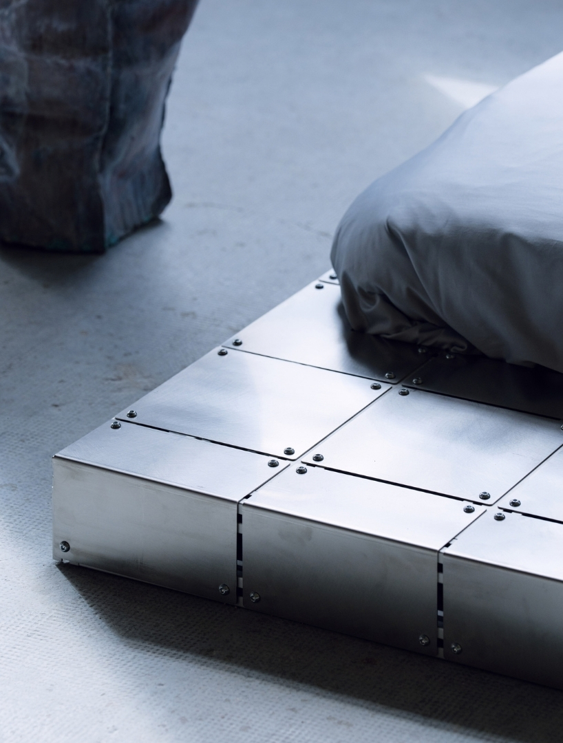 rik frans jansens architectural bed dressed by brut studios at paris design week 4