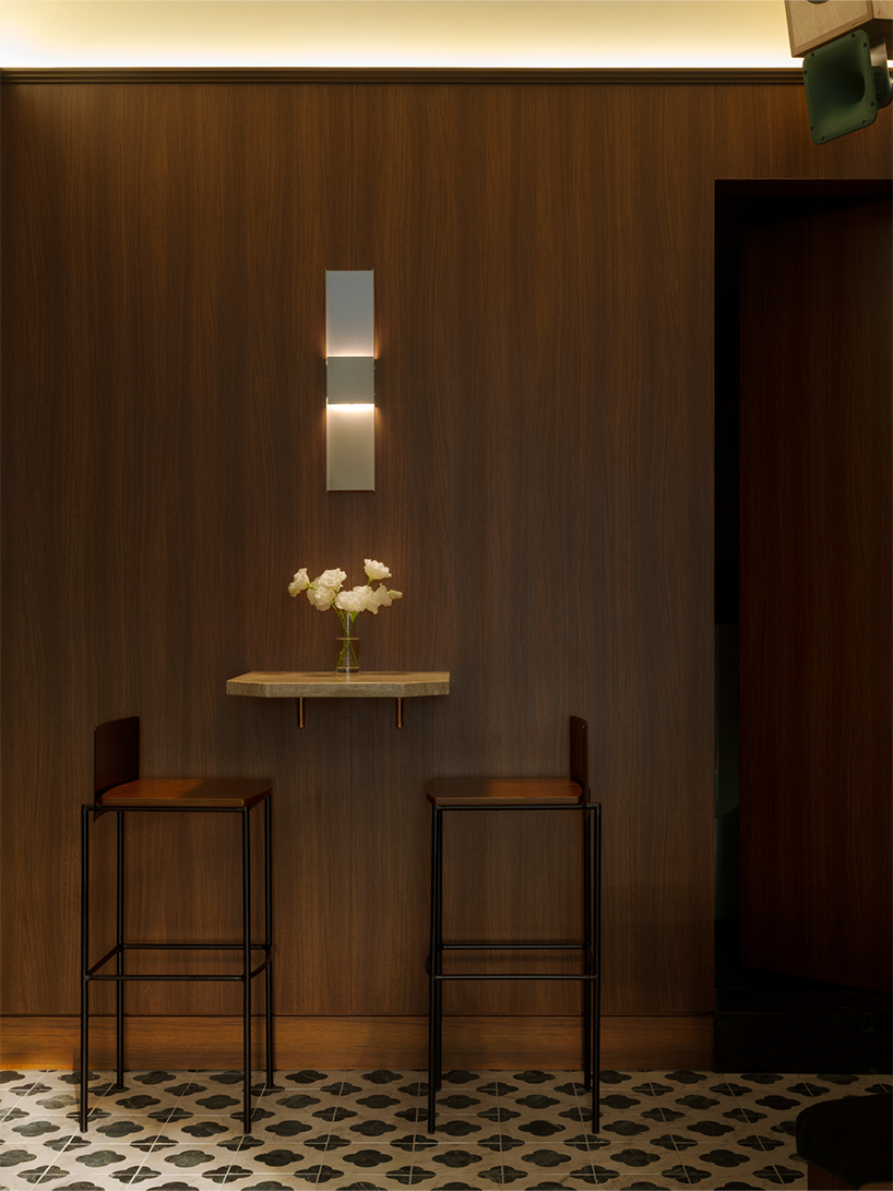 dark wood and deep green turn alfa romeo’s iconic design into caffè fortuna in taipei - 8