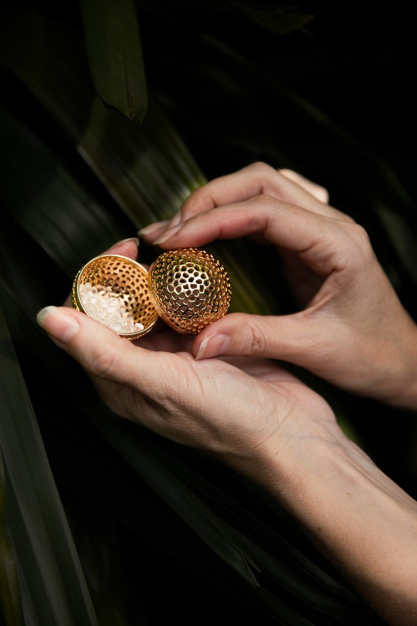 three ceramic sculptures diffuse distinct fragrances evoking puglia’s landscapes - 5