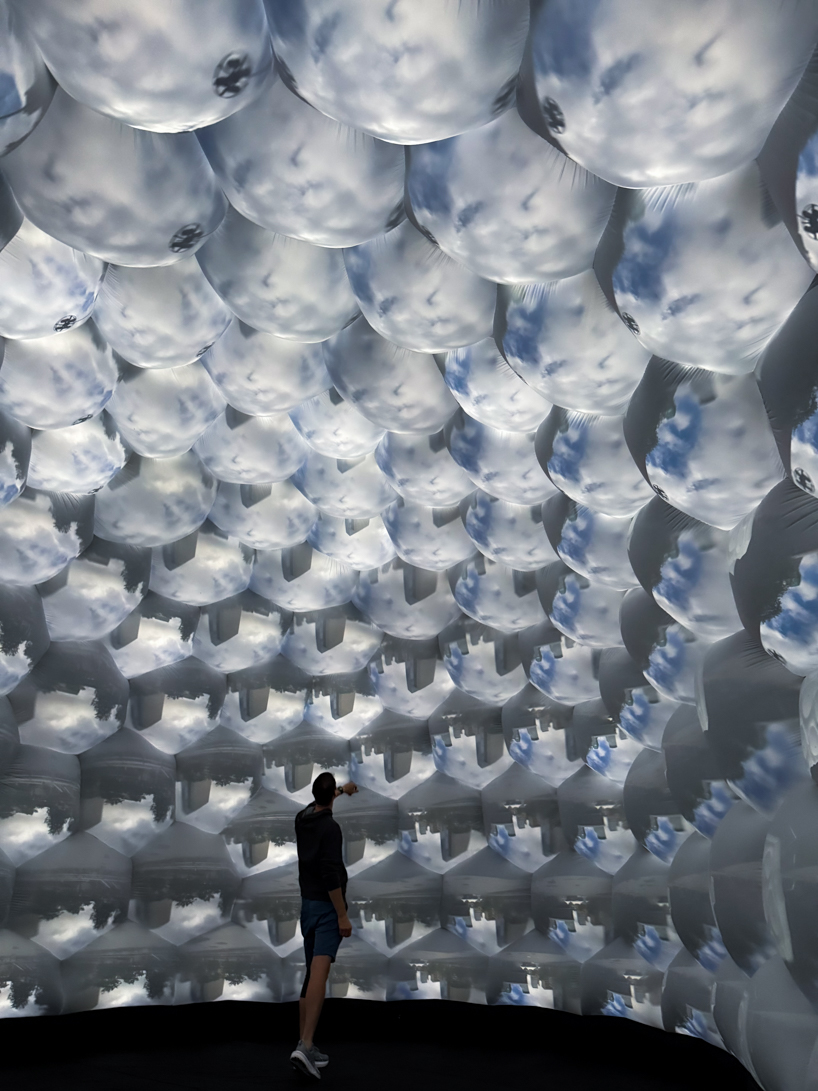 inflatable pavilion by pneuhaus mimics dragonfly’s vision through 221 camera obscuras - 8