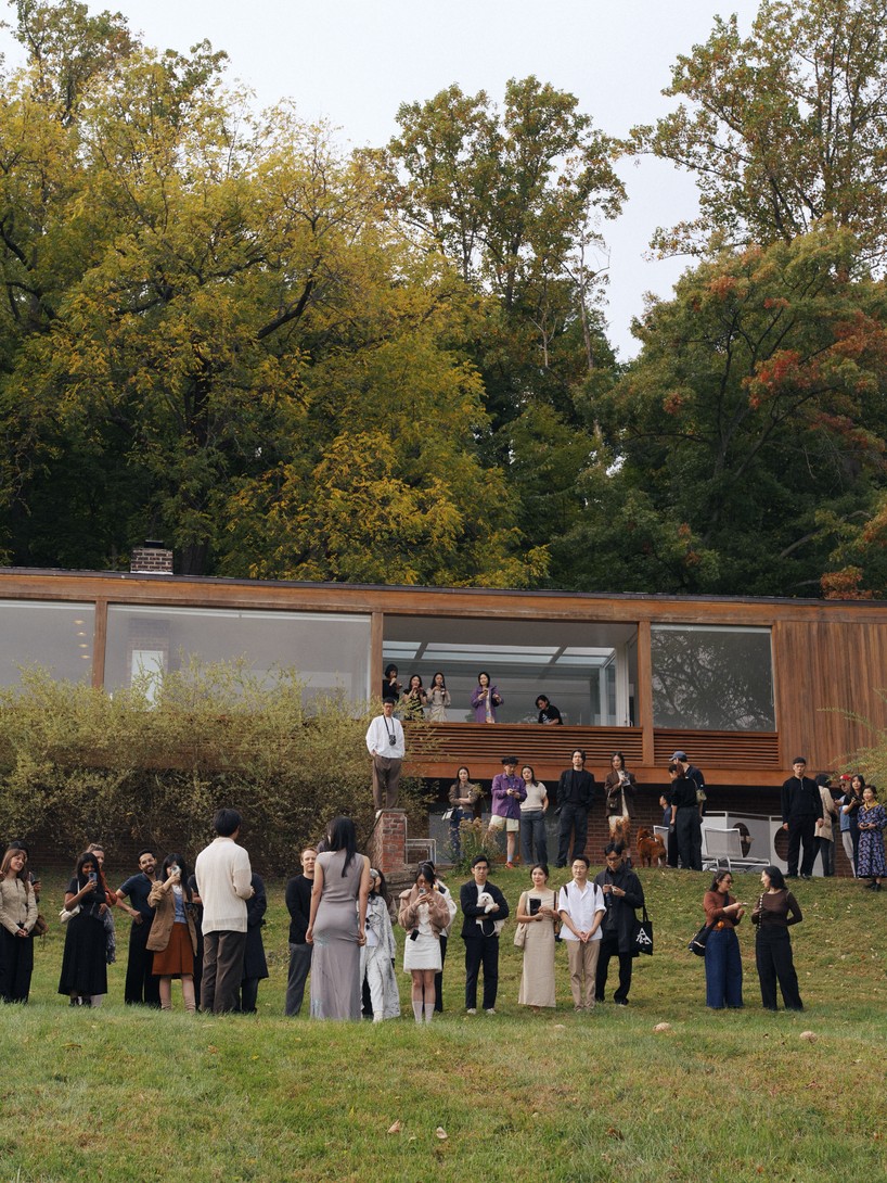 edible sculptures and snap-button metal armatures activate philip johnson's wolfhouse in NY - 10