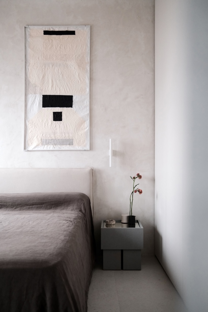 granite, plaster, and steel define oroco studio’s 40-sqm apartment renovation in madrid - 5