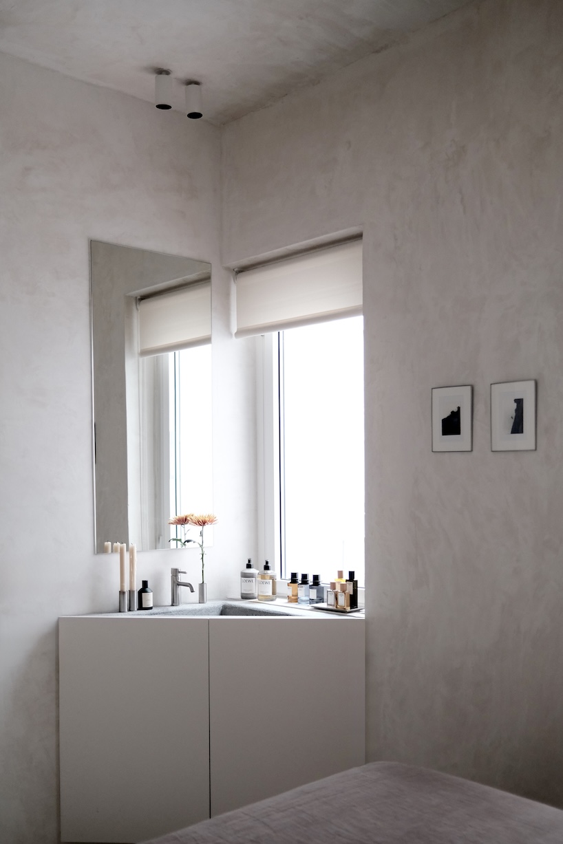 granite, plaster, and steel define oroco studio’s 40-sqm apartment renovation in madrid - 9