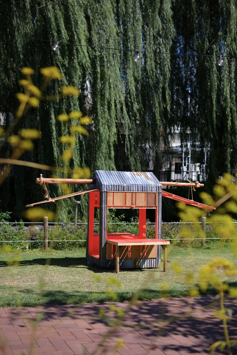 EHHO!² portable barn opened-up