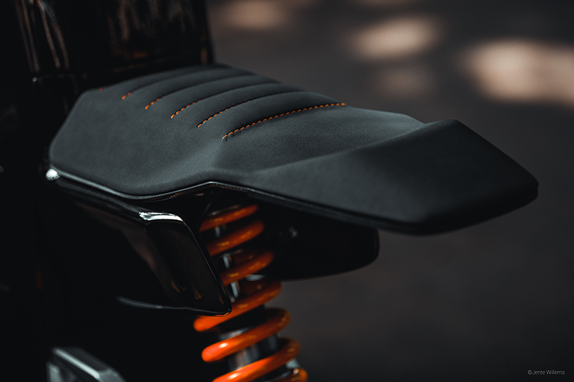 the mighty machines launches a tailored road suit for sarolea’s electric superbike