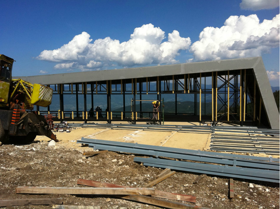 3LHD architects: restaurant vidikovac at ski center radusa