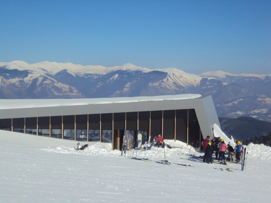 3LHD architects: restaurant vidikovac at ski center radusa