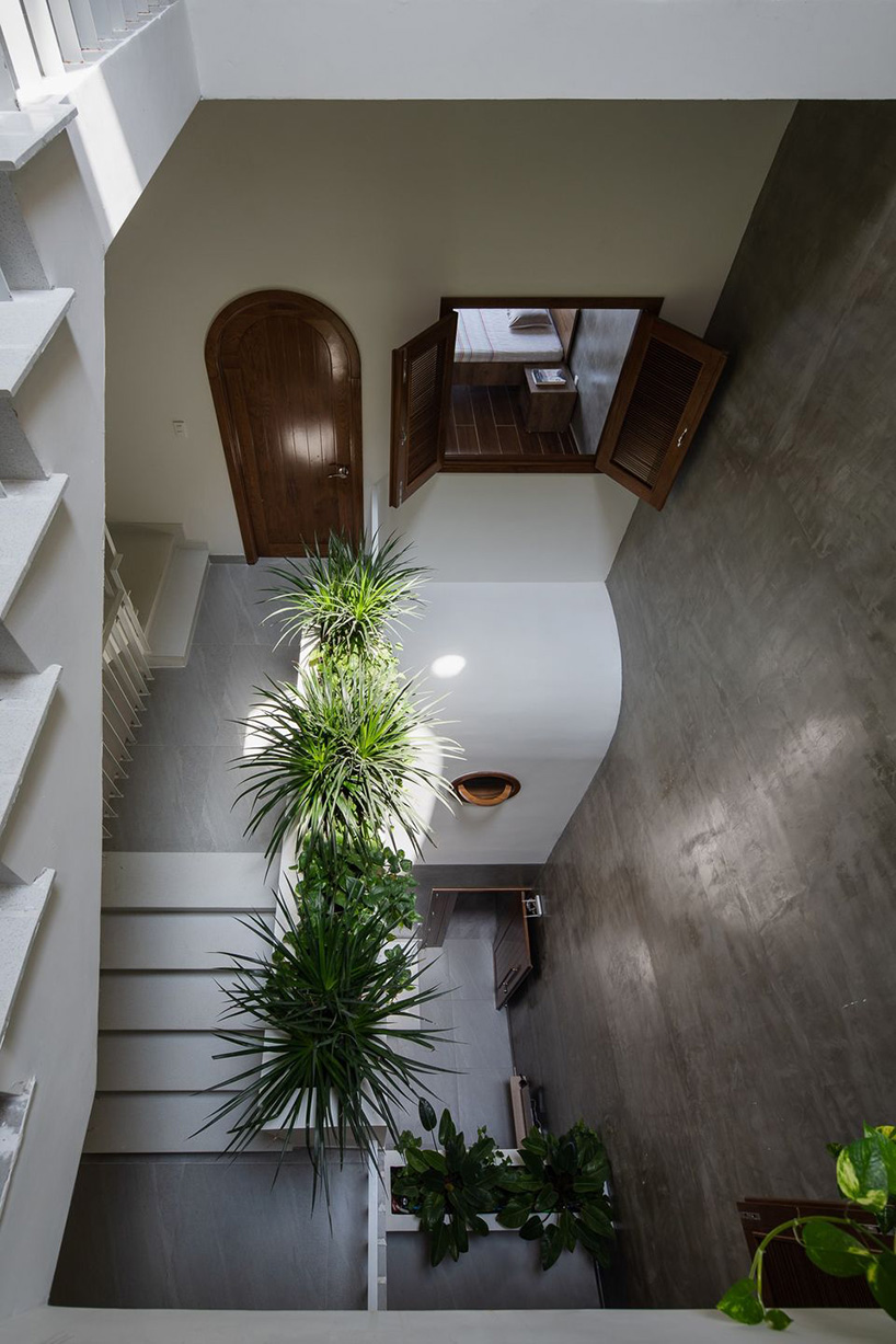 arches-round-openings-blank-spaces-ad9-architects-vietnamese-house-designboom-11