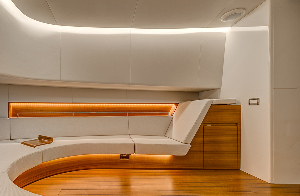 alen-yacht-alen-55-designboom-gallery08