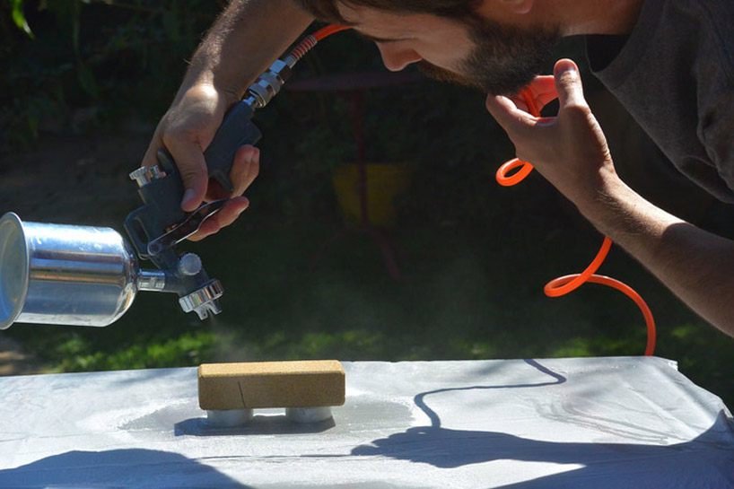 alien and monkey: sand packaging