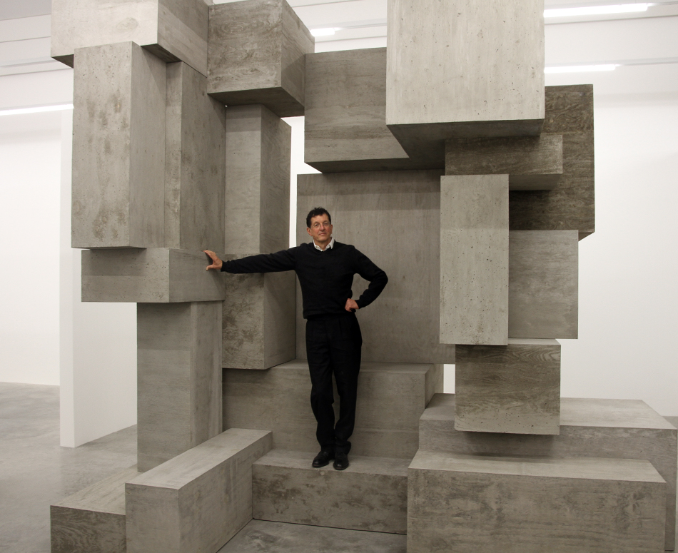 antony-gormley-fit-sculptures-white-cube-designboomg14