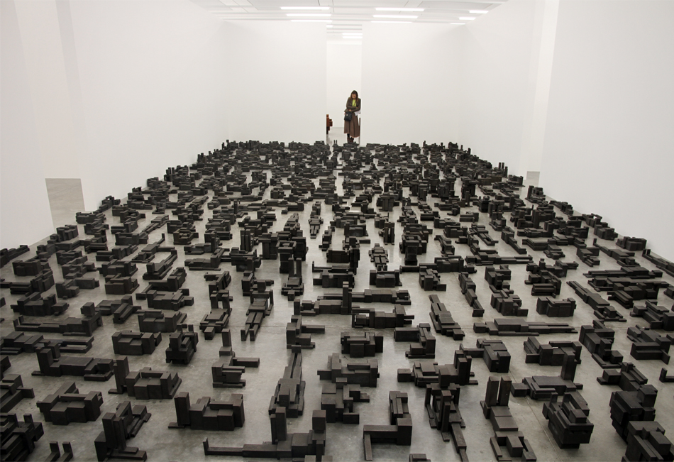 antony-gormley-fit-sculptures-white-cube-designboomg15