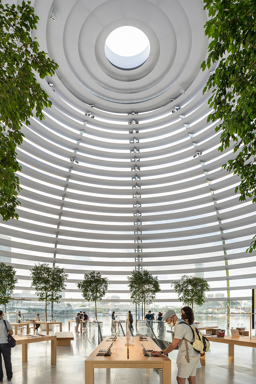 Foster + Partners Designs Singapore's Third Apple Store