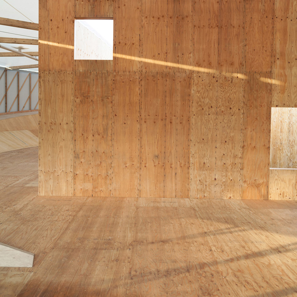 assistant designs korogaru pavilion for YCAM 10th anniversary