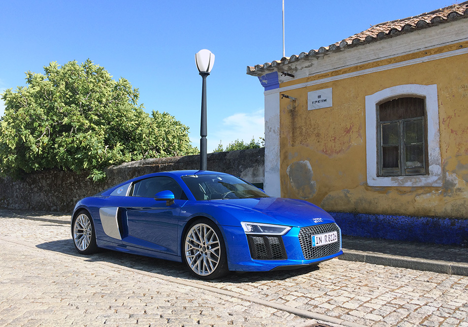 audi-r8-v10-test-drive-designboomg02_0