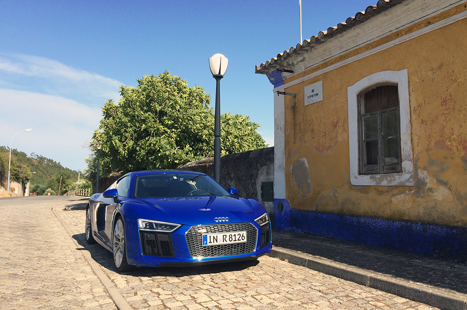 audi-r8-v10-test-drive-designboomg03_0