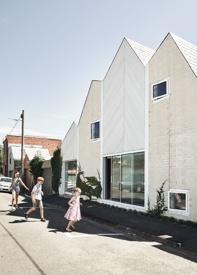 austin maynard raerae house melbourne designboom