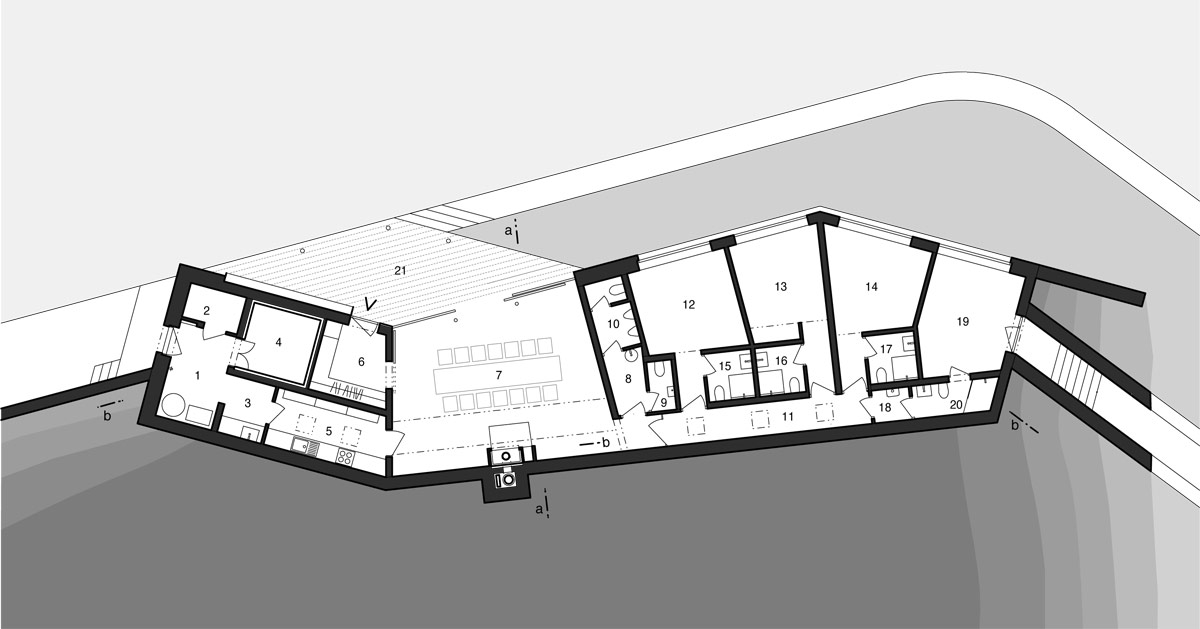 basarch: hunting lodge on a game preserve